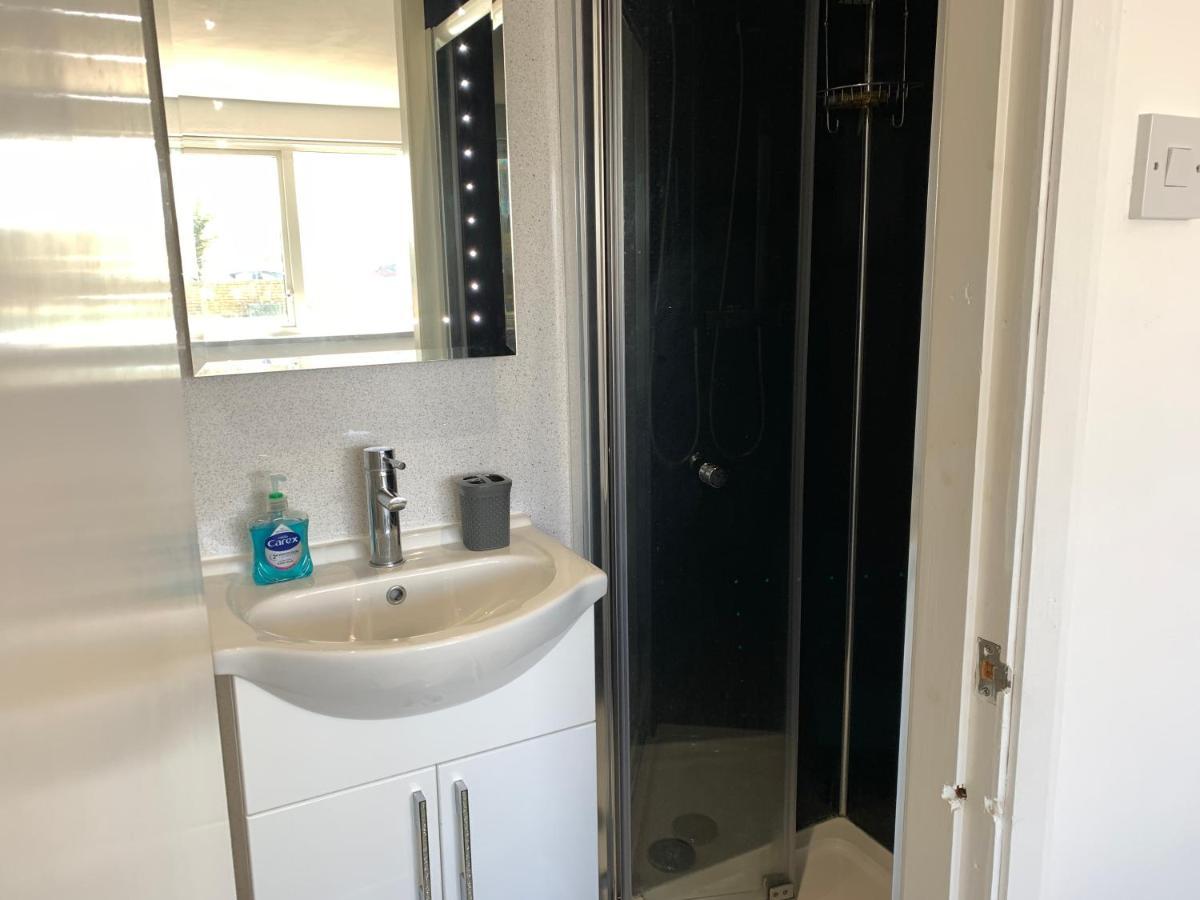 Beach Front Apartment With Free Parking, St Annes ลิธึม เซนต์ แอนน์ส ภายนอก รูปภาพ