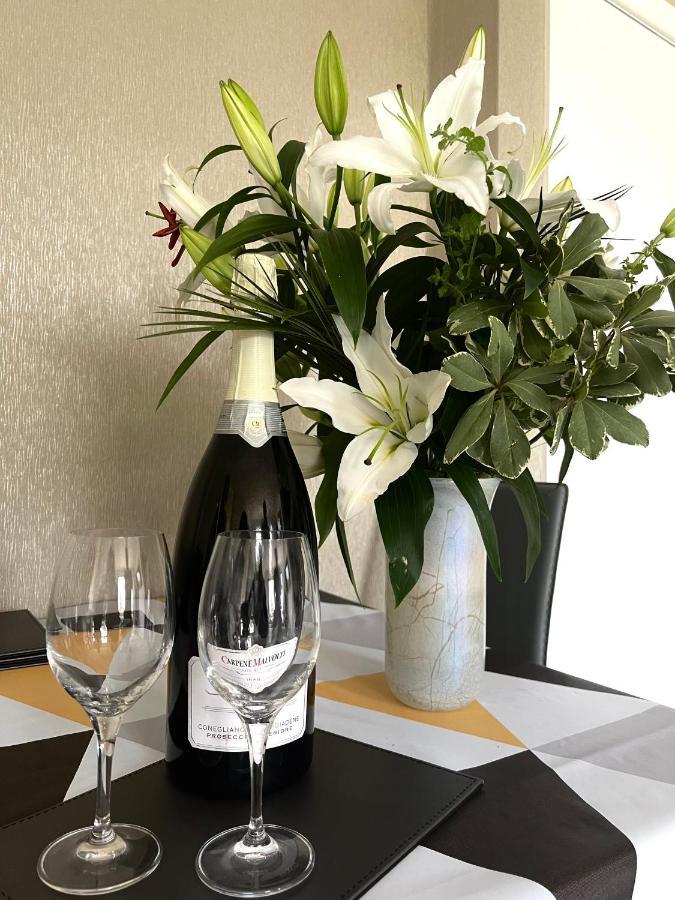 Beach Front Apartment With Free Parking, St Annes ลิธึม เซนต์ แอนน์ส ภายนอก รูปภาพ