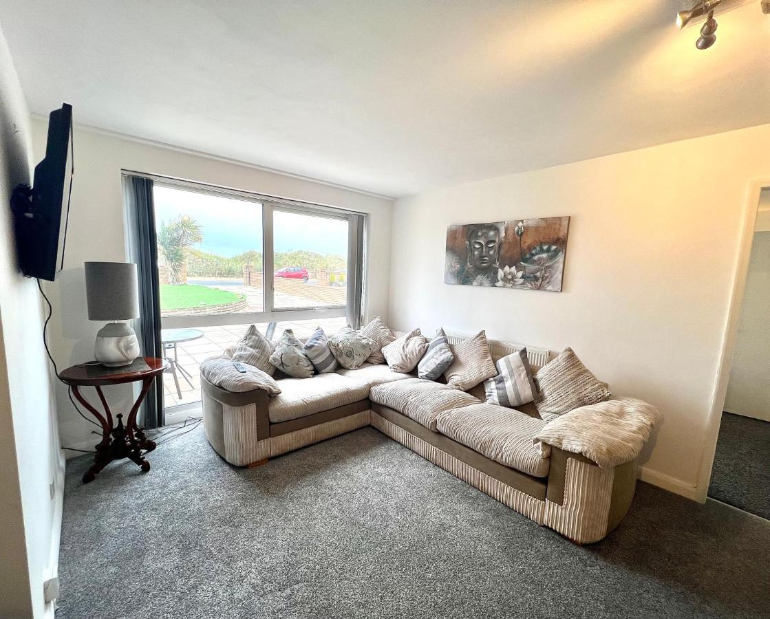 Beach Front Apartment With Free Parking, St Annes ลิธึม เซนต์ แอนน์ส ภายนอก รูปภาพ